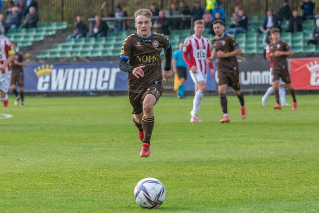 健的防守转 健的防守转