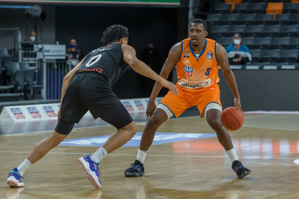 他是很多9 他是很多9